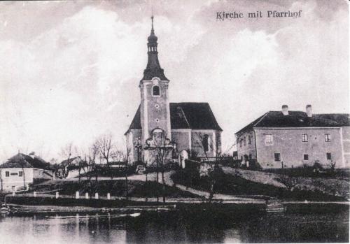 Blížejov - kostel a&nbsp;fara